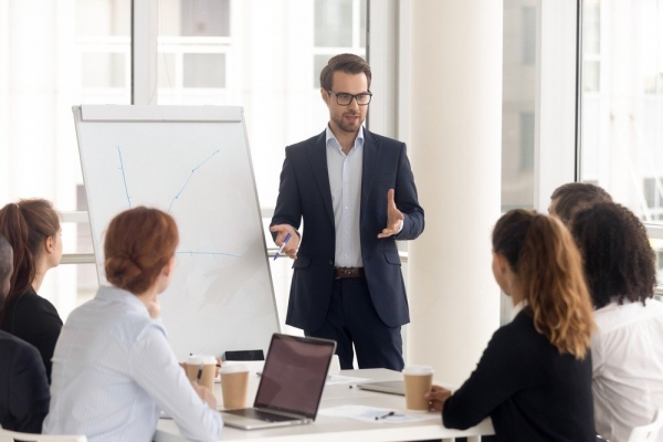 Суд пояснил, что у клиентов бизнес-коучей нет защитных прав потребителей