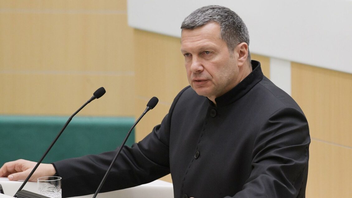 Журналист Соловьев сообщил о DoS-атаке во время стрима по ситуации в Донбассе Журналист Соловьев сообщил о DoS-атаке во время стрима по ситуации в Донбассе