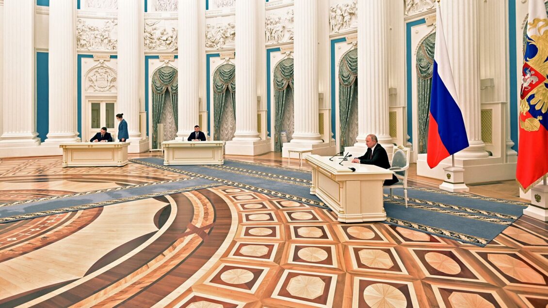 Народный совет ЛНР принял закон о ратификации договора о сотрудничестве с Россией