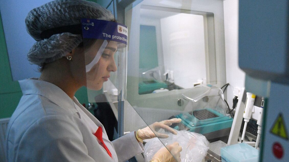 Вирус исчез. Пациентку вылечили от ВИЧ необычным способом Вирус исчез. Пациентку вылечили от ВИЧ необычным способом