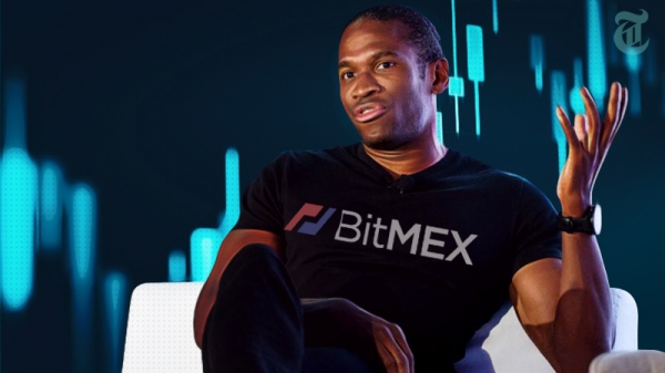 Артур Хейс просит суд разрешить ему свободные передвижения