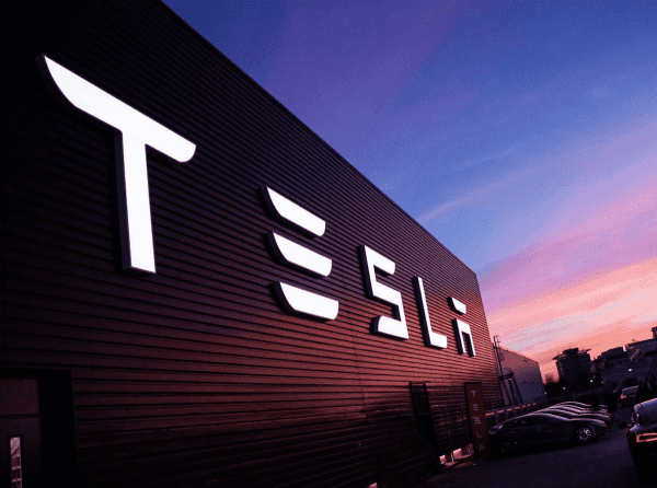 Tesla потеряла на падении биткойна $440 млн Tesla потеряла на падении биткойна $440 млн