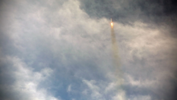 Китай успешно вывел в космос три спутника