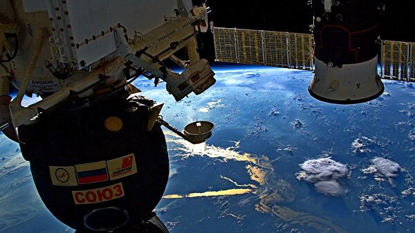 Эксперт назвал возможную причину утечки воздуха на МКС