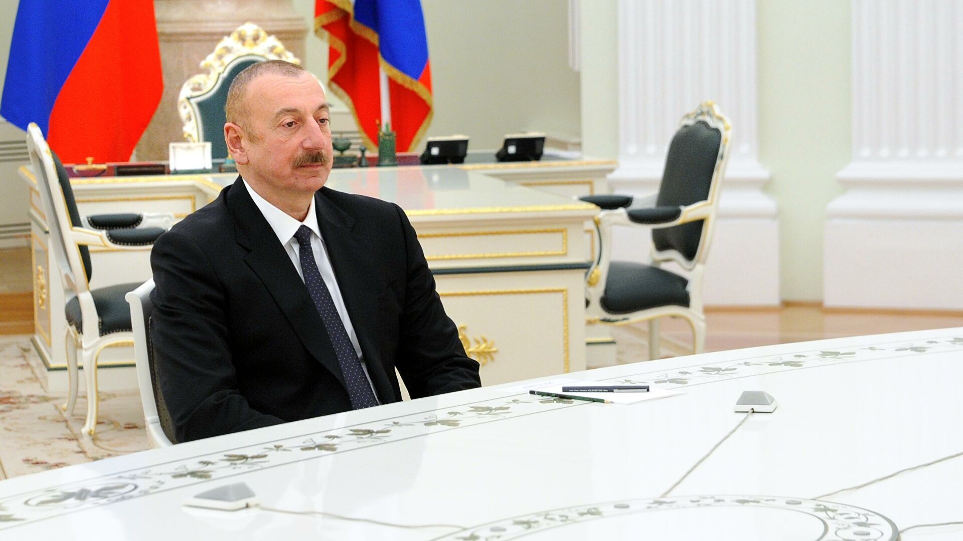 "Болезненный вопрос". Что Алиев предложил Еревану "Болезненный вопрос". Что Алиев предложил Еревану