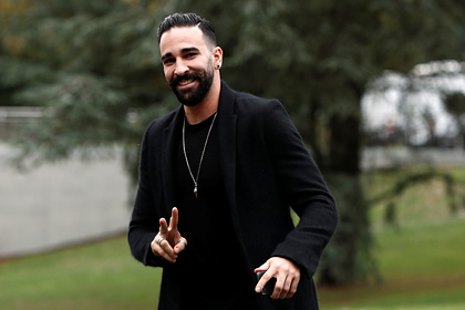 Чемпион мира по футболу доставил продукты сочинским инвалидам