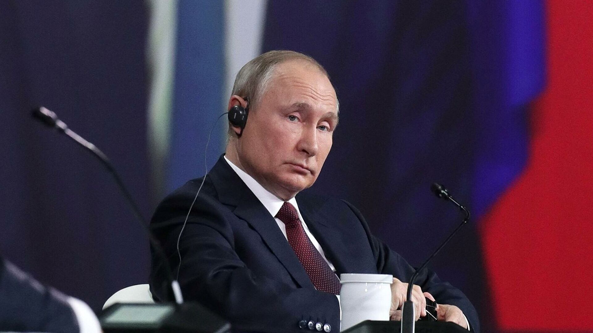 США уверенной поступью идут по пути СССР, заявил Путин США уверенной поступью идут по пути СССР, заявил Путин