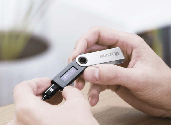 Пользователи Ledger сообщили о массированной фишинг-атаке