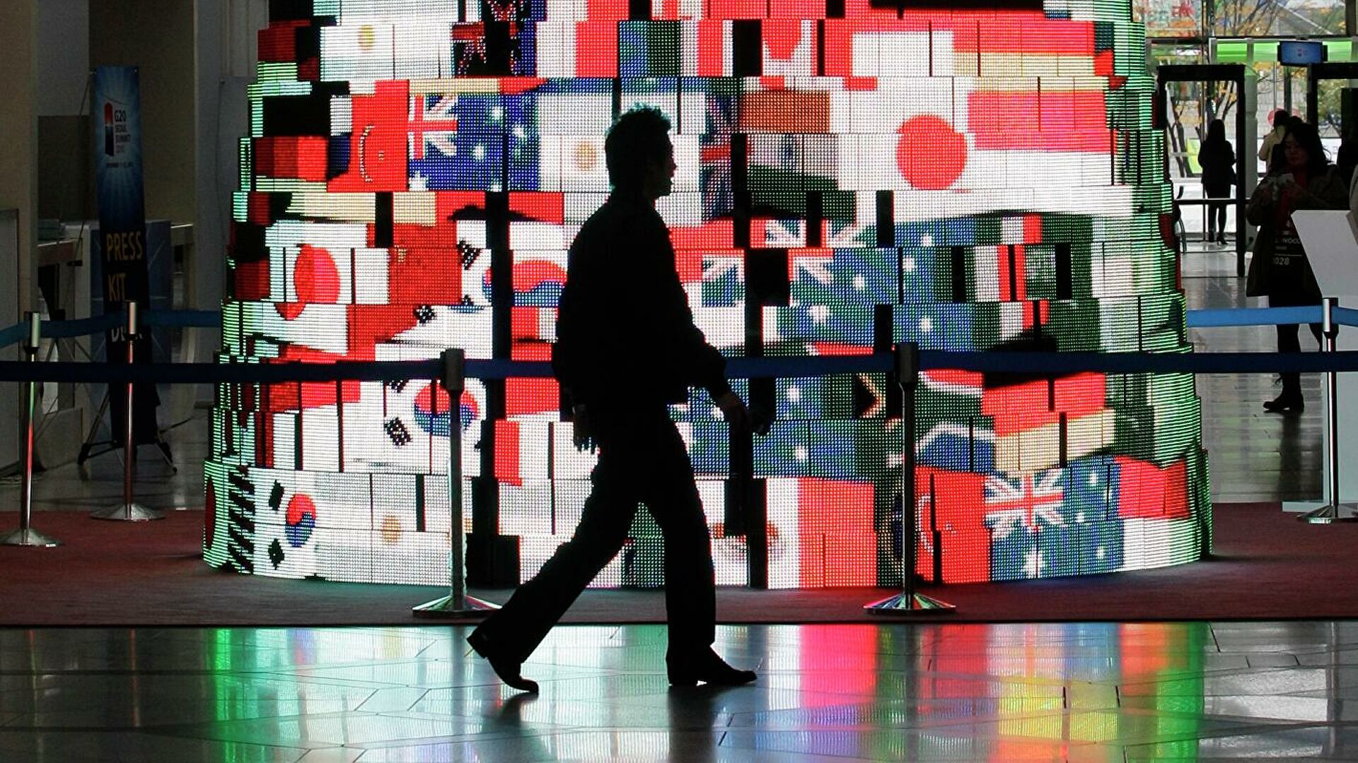 На Украине спрогнозировали войну "всех против всех"