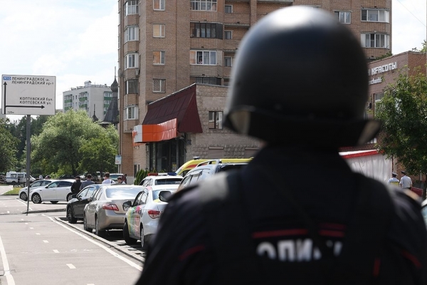 Полицейские могут получить право вскрывать автомобили и оцеплять жилье