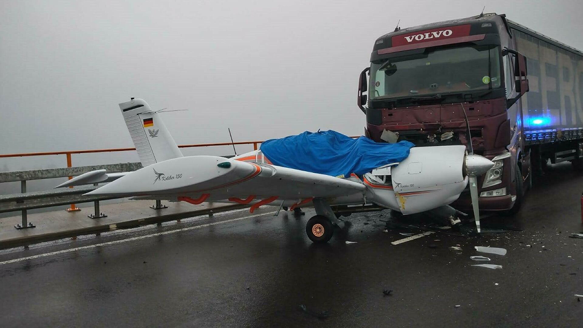 СК возбудил дело после вынужденной посадки самолета S7 в Иркутске