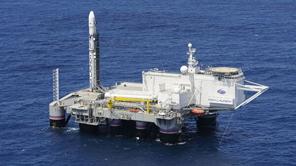 Судно с платформой "Морского старта" зашло в российские воды